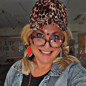 Meet your Posher, Deena